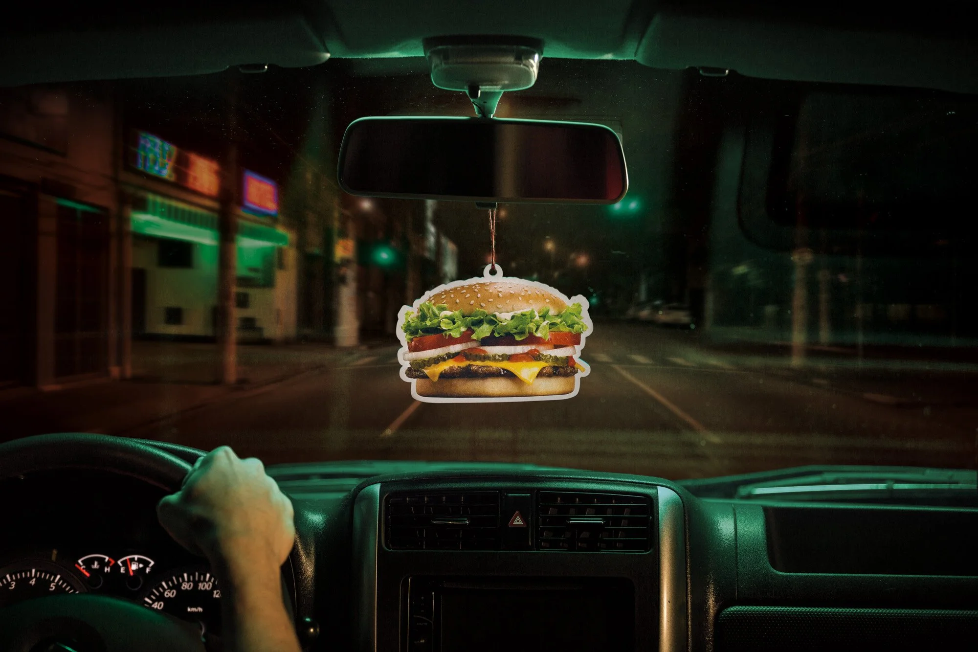leocavallini-advertising-burger-king-whopper-freshener-painel-brazil.jpg