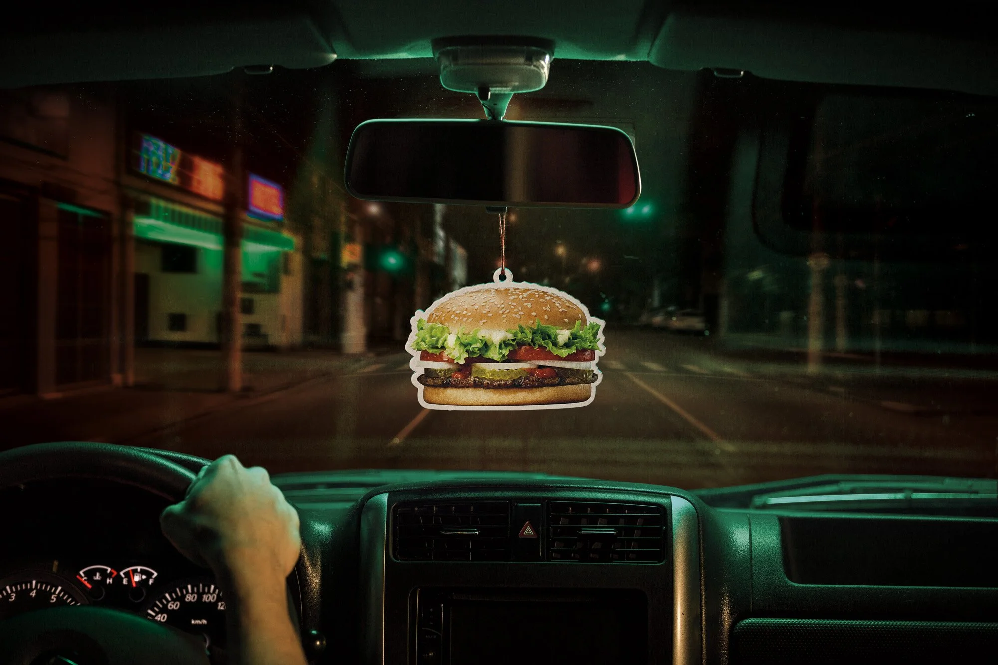 leocavallini-advertising-burger-king-whopper-freshener-painel-global.jpg