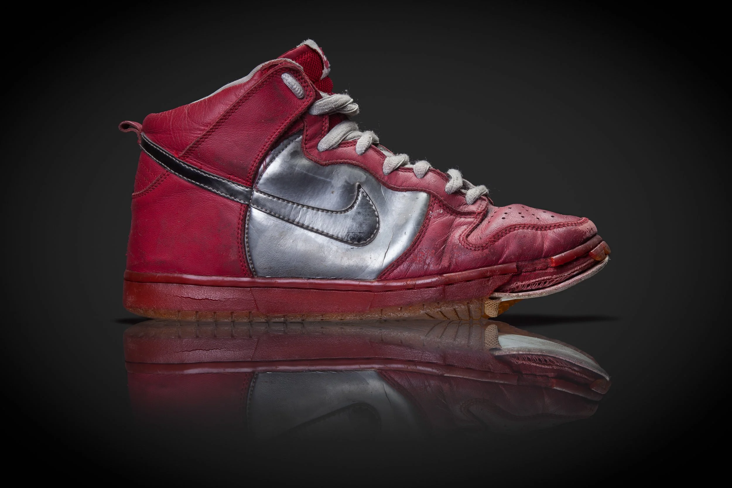 Bruno's Nike SB Dunk High Premium Mork & Mindy 
  
The Nike Dunk High Premium was Bruno's favorite line as he already had 15 pairs of them. He bought the "Mork & Mindy" model in 2007 from a skate shop he was working at in Americana, a city two hours