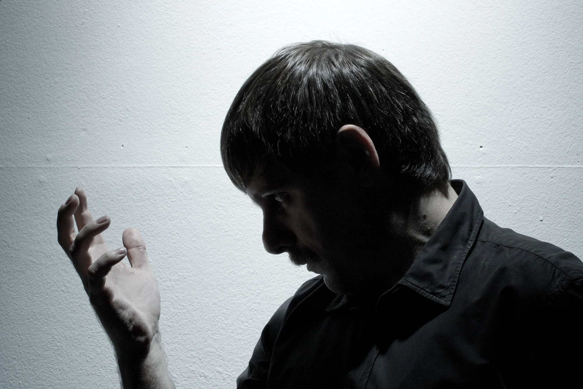 leocavallini-portraits-artists-deejay-producer-bruno-belluomini-300911-8082.jpg