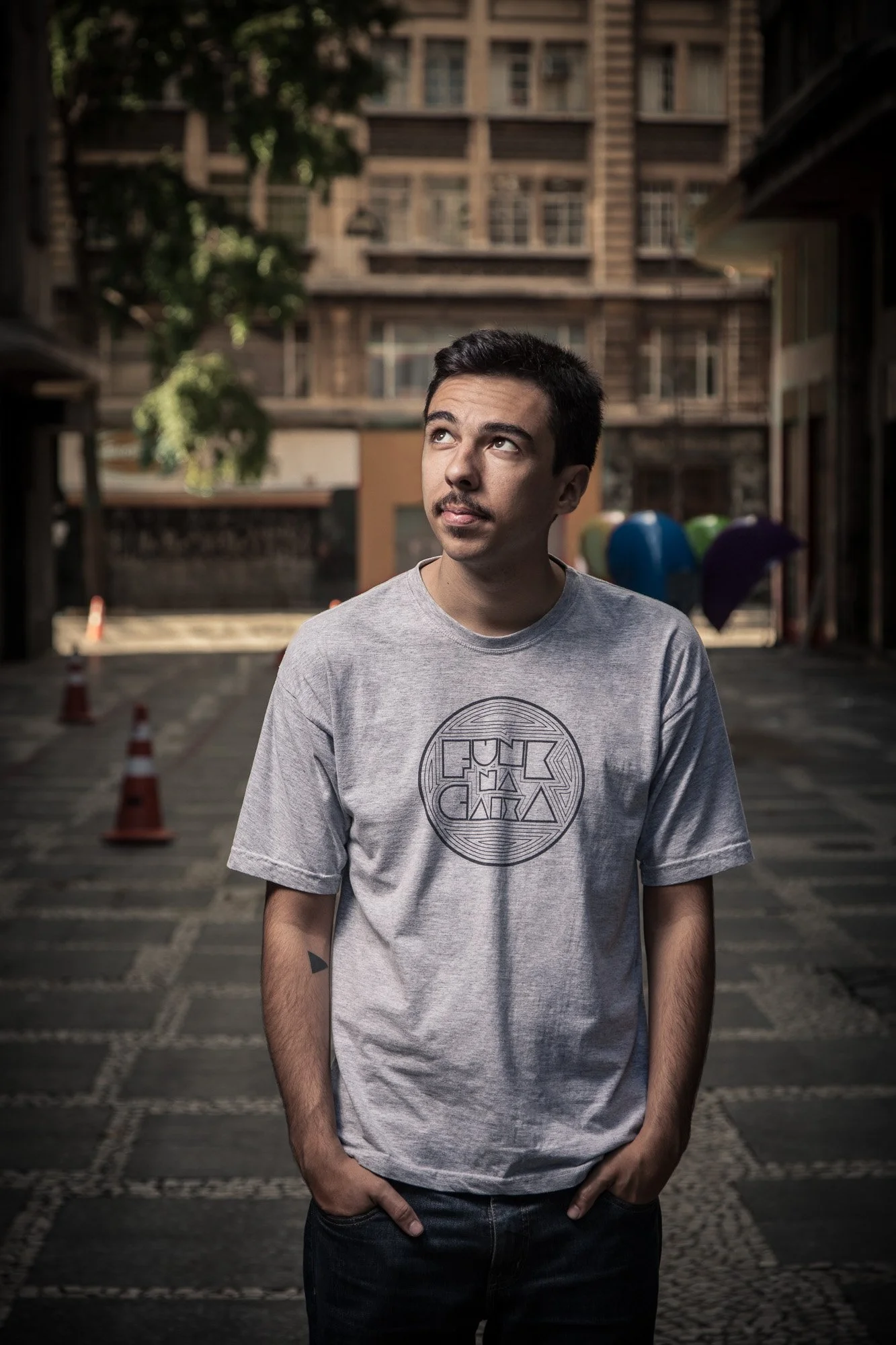leocavallini-portraits-artists-deejay-renato-martins-090613-8995.jpg