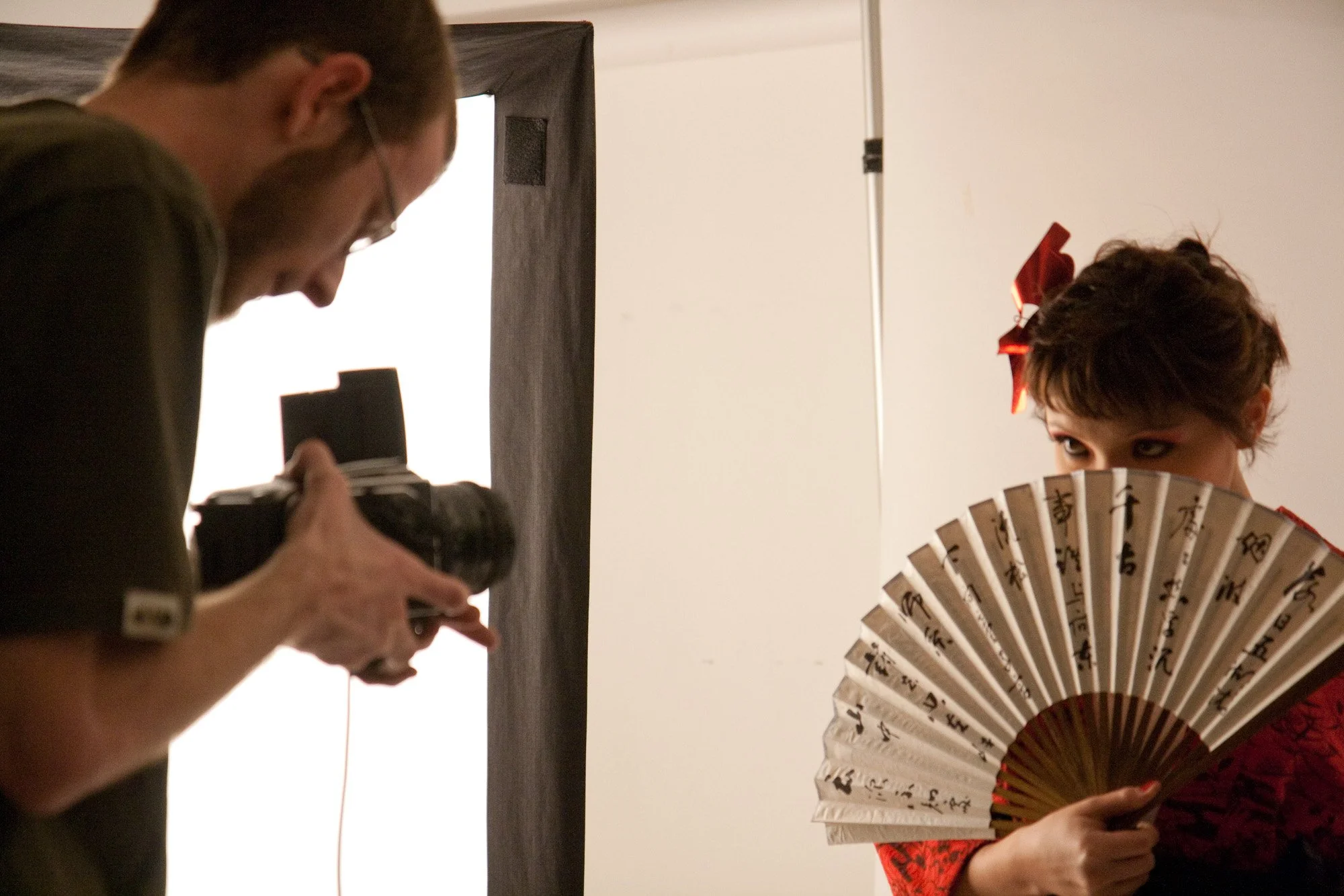 leocavallini-portraits-cris-matsuoka-modern-tokyo-making-of-03.jpg