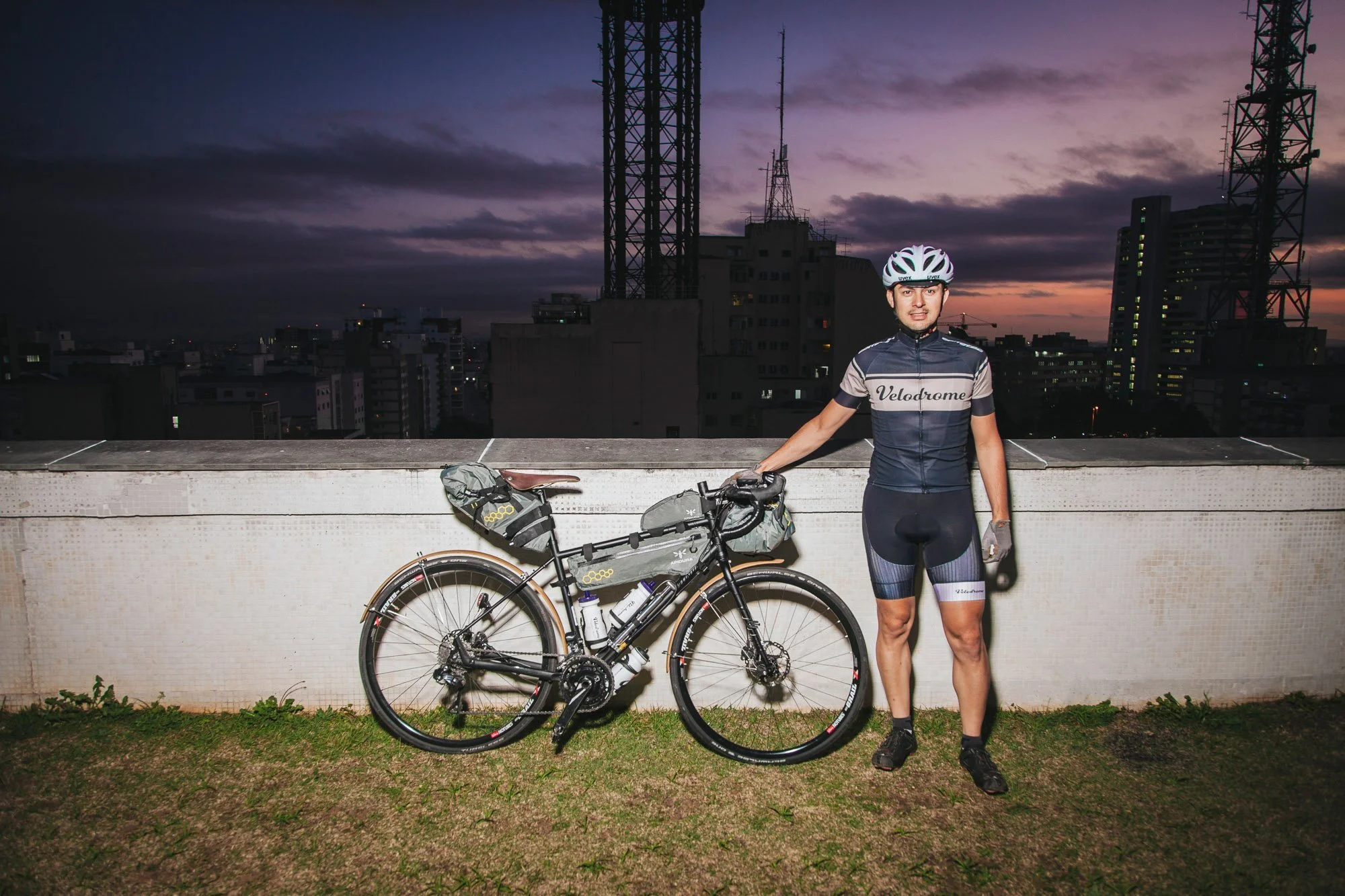  Vinicius Martins, long distance cyclist 
 Athletes, Making of 