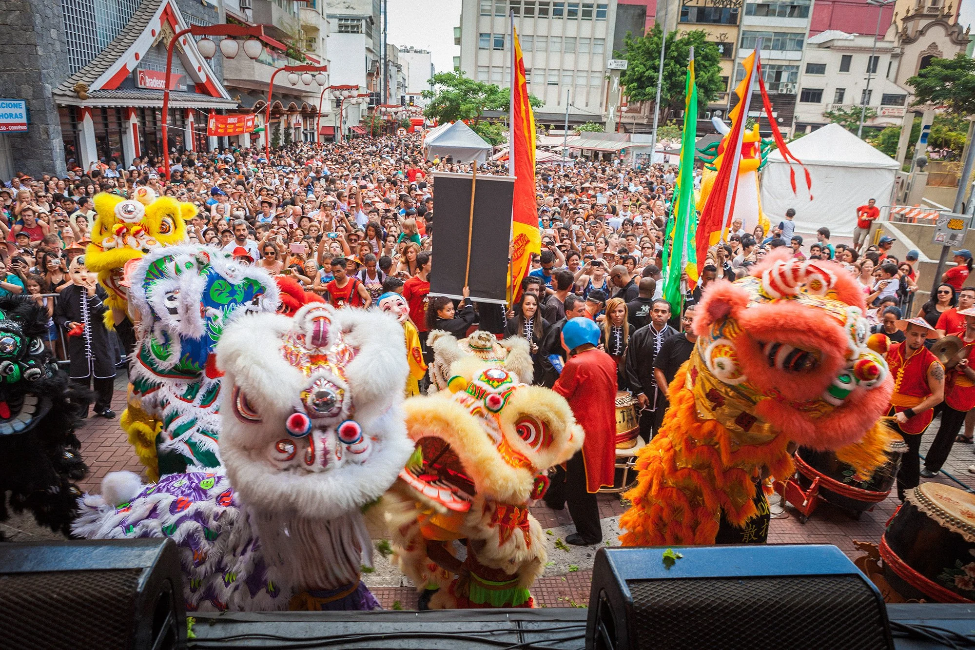  "Guerreiros da Liberdade", personal project about the kung fu athletes who perform the Lion and Dragon dances during the Chinese New Year celebrations in São Paulo 
 Martial Arts 